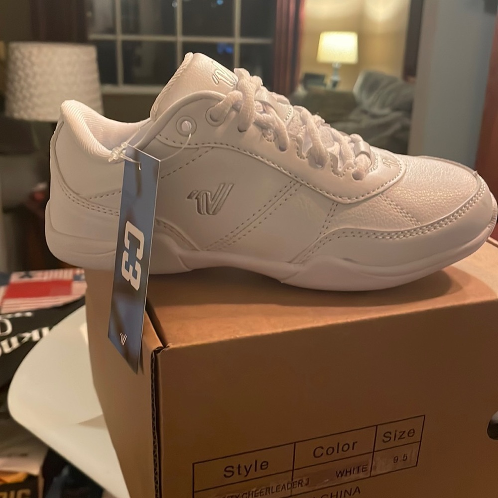 VARSITY CHEERLEADER 3 CHEER SHOES